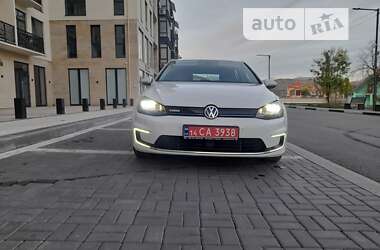 Хэтчбек Volkswagen e-Golf 2014 в Сваляве