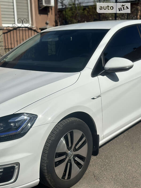 Хетчбек Volkswagen e-Golf 2020 в Іршаві