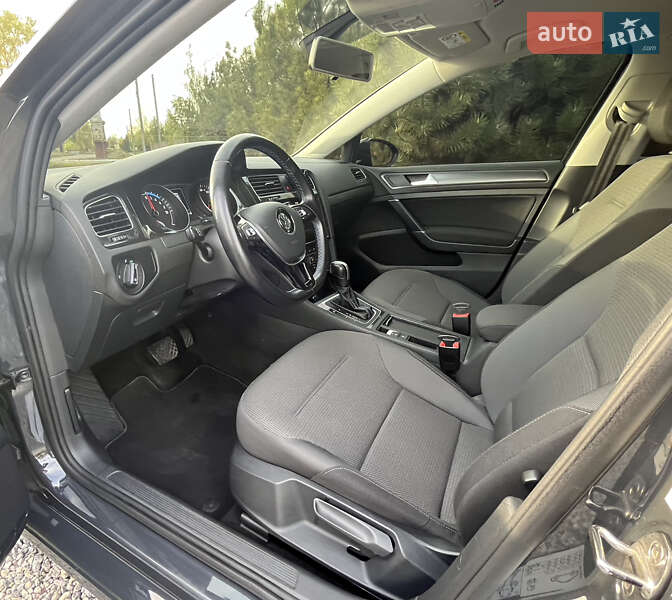 Хетчбек Volkswagen e-Golf 2020 в Дніпрі