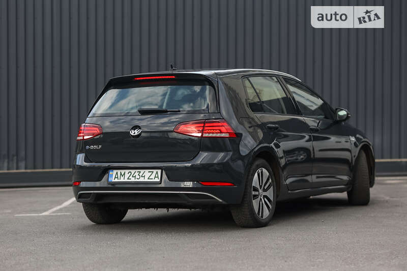Хетчбек Volkswagen e-Golf 2019 в Житомирі