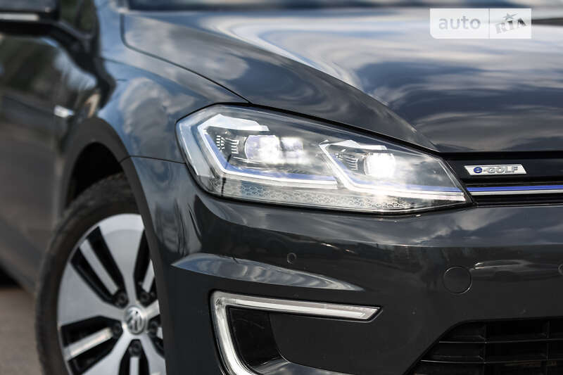Хетчбек Volkswagen e-Golf 2019 в Житомирі