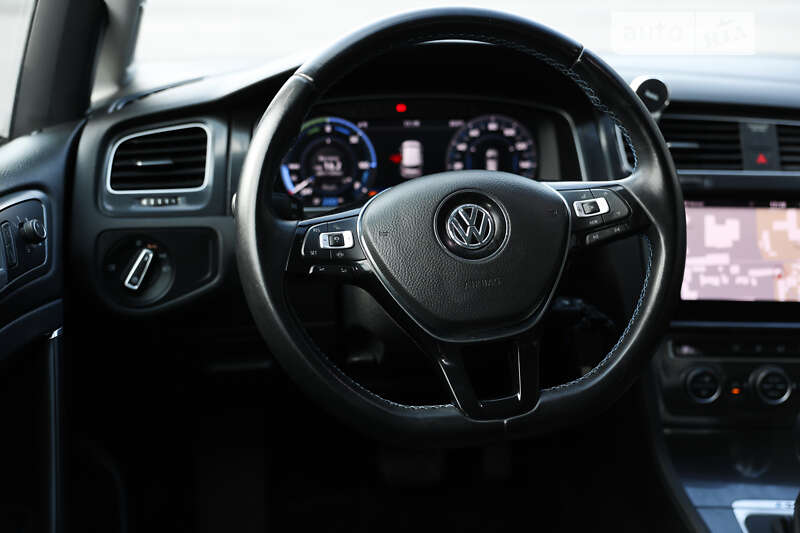 Хетчбек Volkswagen e-Golf 2019 в Житомирі