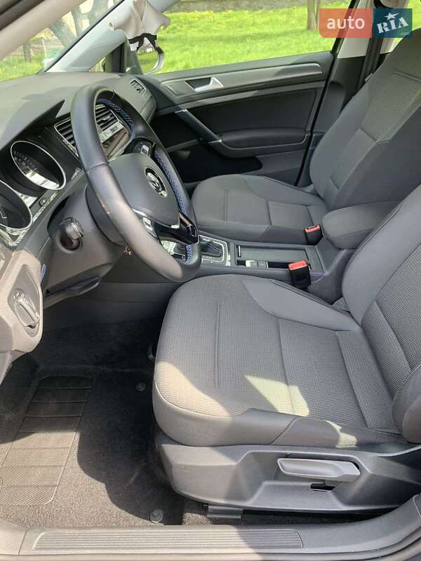 Хэтчбек Volkswagen e-Golf 2020 в Кременчуге