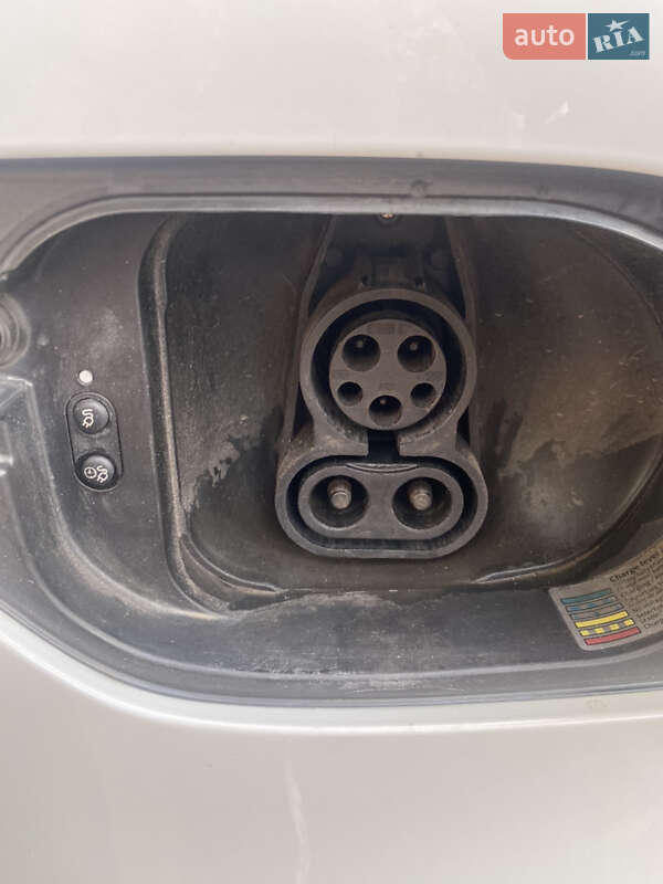 Хэтчбек Volkswagen e-Golf 2014 в Днепре