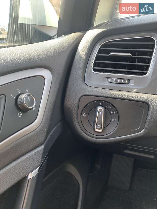 Хетчбек Volkswagen e-Golf 2014 в Полтаві