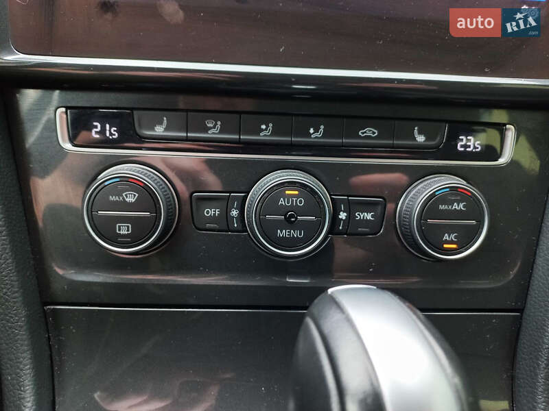 Хэтчбек Volkswagen e-Golf 2020 в Львове