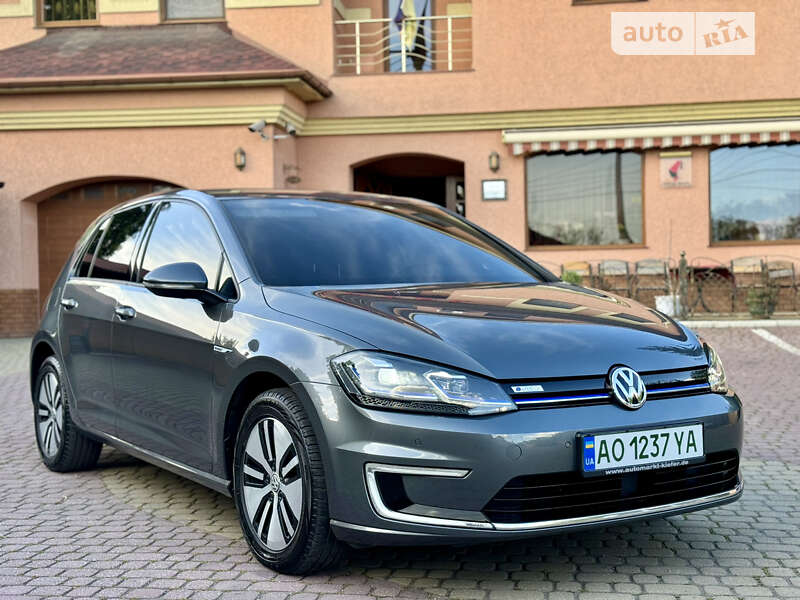 Хетчбек Volkswagen e-Golf 2017 в Мукачевому