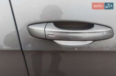 Хэтчбек Volkswagen e-Golf 2015 в 