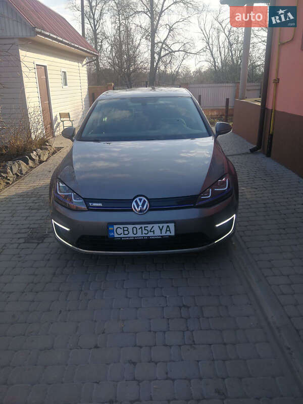 Хэтчбек Volkswagen e-Golf 2015 в Киеве фото 2 Хэтчбек Volkswagen e-Golf 2015 в Киеве