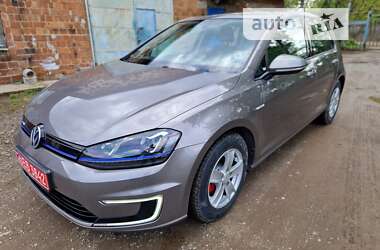 Хэтчбек Volkswagen e-Golf 2014 в Черновцах