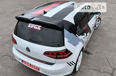 Хетчбек Volkswagen e-Golf 2015 в Нововолинську