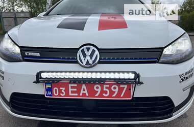 Хетчбек Volkswagen e-Golf 2015 в Нововолинську