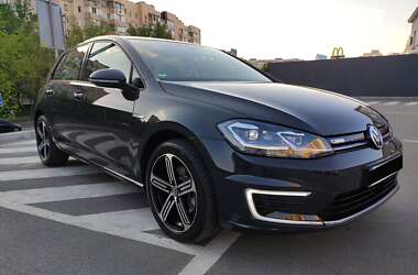 Хэтчбек Volkswagen e-Golf 2020 в Киеве