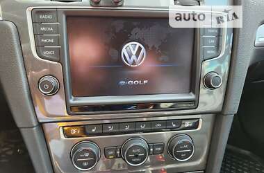 Хетчбек Volkswagen e-Golf 2015 в Полтаві
