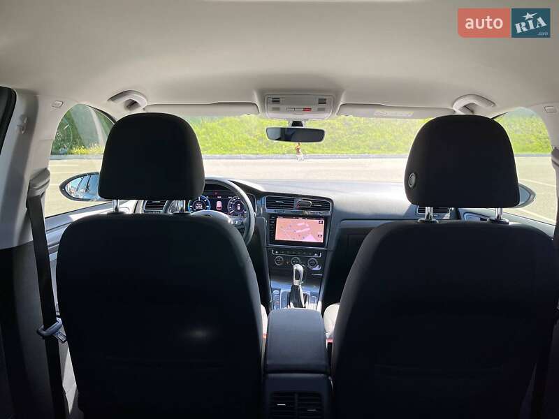 Хэтчбек Volkswagen e-Golf 2019 в Виннице