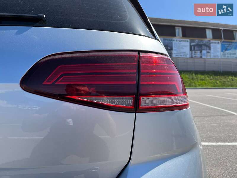 Хэтчбек Volkswagen e-Golf 2019 в Виннице