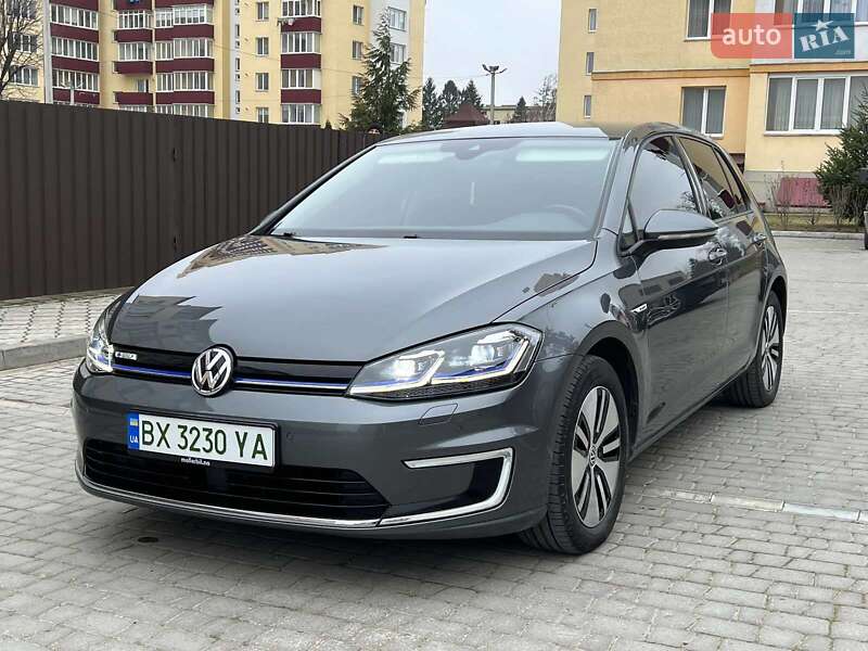 Хэтчбек Volkswagen e-Golf 2017 в Каменец-Подольском
