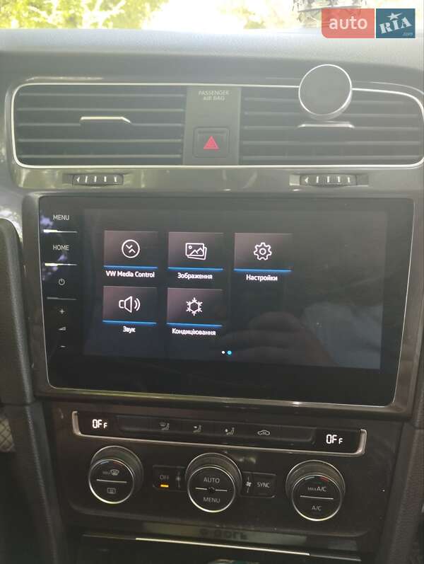 Хетчбек Volkswagen e-Golf 2019 в Бару