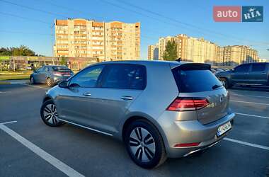 Хэтчбек Volkswagen e-Golf 2017 в 
