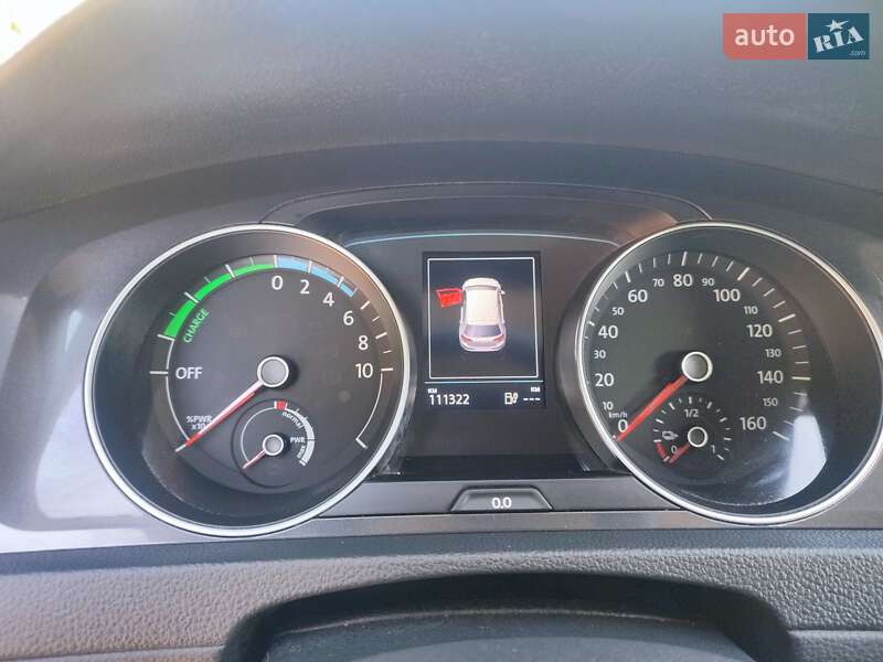 Хэтчбек Volkswagen e-Golf 2017 в Могилев-Подольске