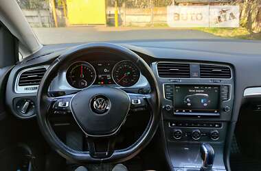 Хэтчбек Volkswagen e-Golf 2015 в Сторожинце
