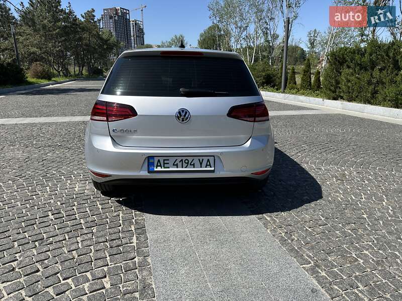 Хэтчбек Volkswagen e-Golf 2019 в Днепре