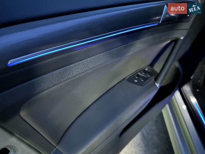 Хэтчбек Volkswagen e-Golf 2019 в Днепре