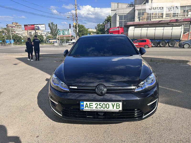 Хетчбек Volkswagen e-Golf 2017 в Кривому Розі