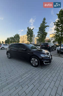 Хэтчбек Volkswagen e-Golf 2017 в Ужгороде