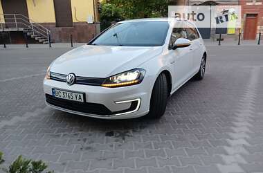 Хэтчбек Volkswagen e-Golf 2014 в Дрогобыче