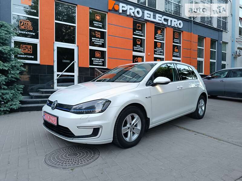 Хэтчбек Volkswagen e-Golf 2016 в Ровно