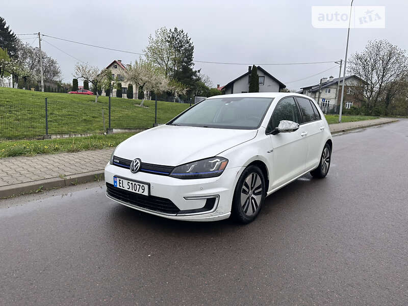 Хэтчбек Volkswagen e-Golf 2014 в Радехове