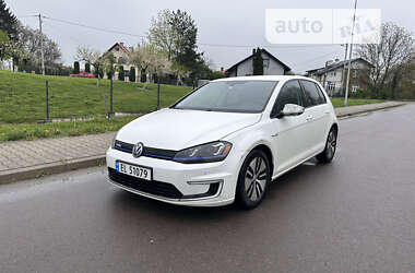 Хэтчбек Volkswagen e-Golf 2014 в Радехове