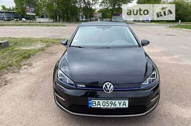 Хэтчбек Volkswagen e-Golf 2014 в Кропивницком