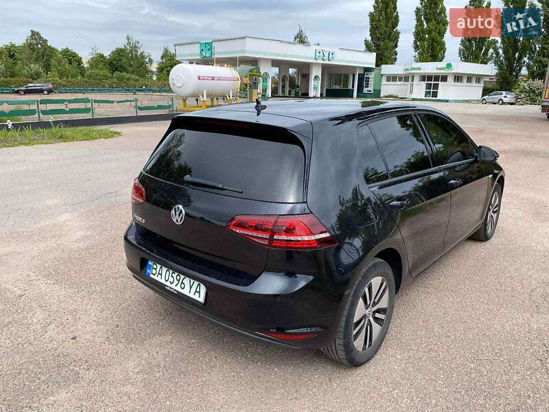 Хэтчбек Volkswagen e-Golf 2014 в Кропивницком