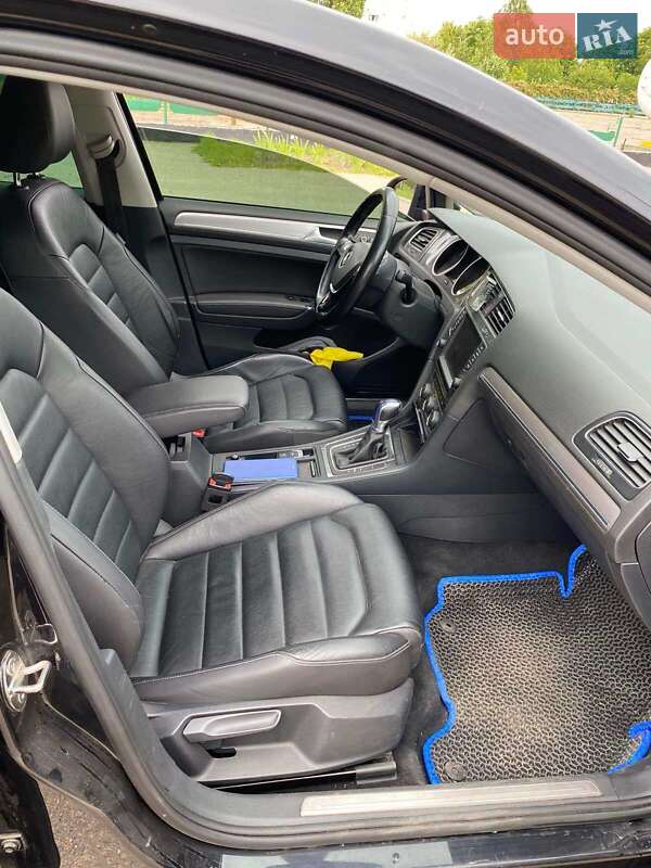 Хэтчбек Volkswagen e-Golf 2014 в Кропивницком