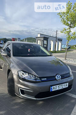 Хетчбек Volkswagen e-Golf 2015 в Мукачевому