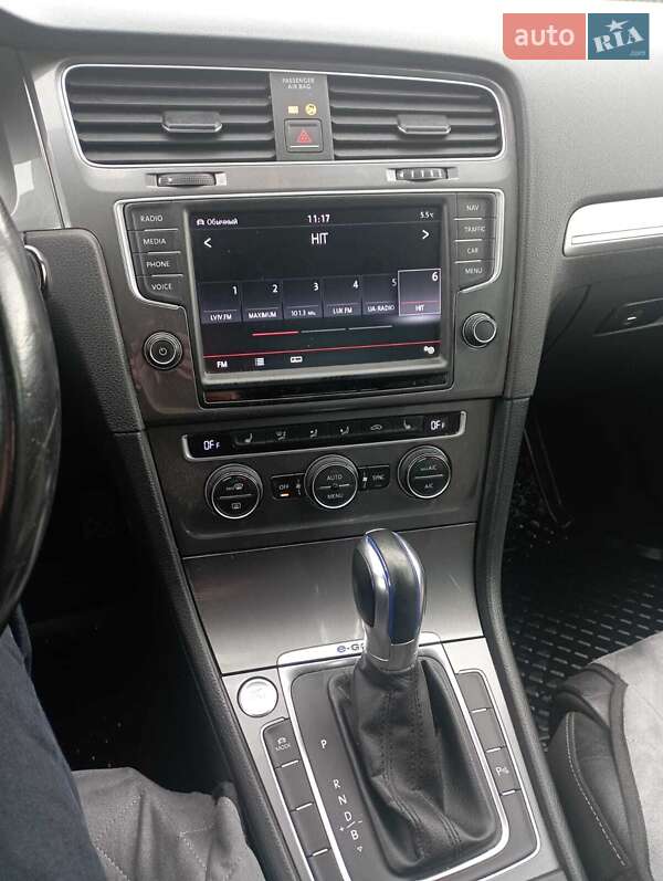 Хэтчбек Volkswagen e-Golf 2016 в Николаеве