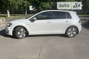 Хэтчбек Volkswagen e-Golf 2015 в Кременчуге