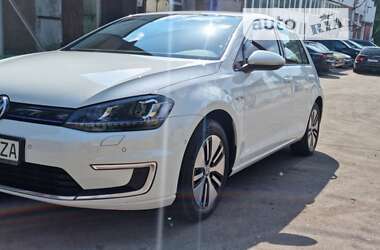 Хетчбек Volkswagen e-Golf 2016 в Києві