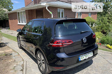 Хэтчбек Volkswagen e-Golf 2014 в Киеве