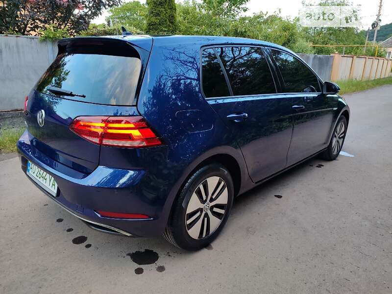 Хэтчбек Volkswagen e-Golf 2017 в Мукачево