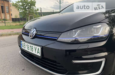 Хэтчбек Volkswagen e-Golf 2015 в Могилев-Подольске