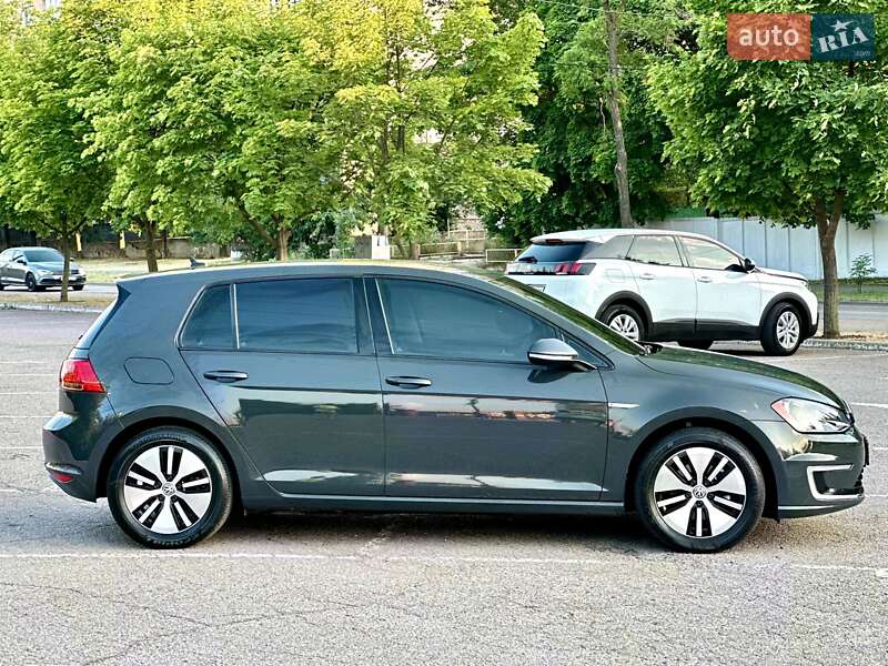 Хетчбек Volkswagen e-Golf 2016 в Кривому Розі фото 22 Хетчбек Volkswagen e-Golf 2016 в Кривому Розі