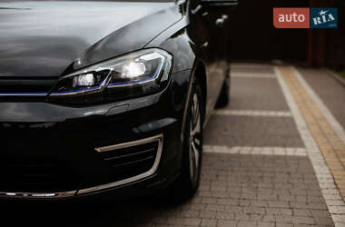 Хетчбек Volkswagen e-Golf 2020 в 