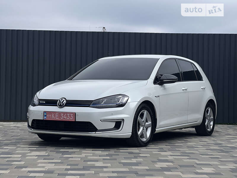 Хэтчбек Volkswagen e-Golf 2015 в Полтаве