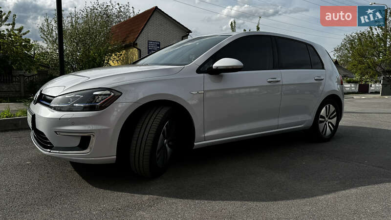 Хэтчбек Volkswagen e-Golf 2017 в Мироновке