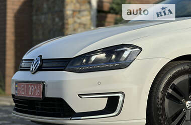 Хэтчбек Volkswagen e-Golf 2014 в Стрые