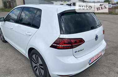 Хетчбек Volkswagen e-Golf 2016 в Сарнах