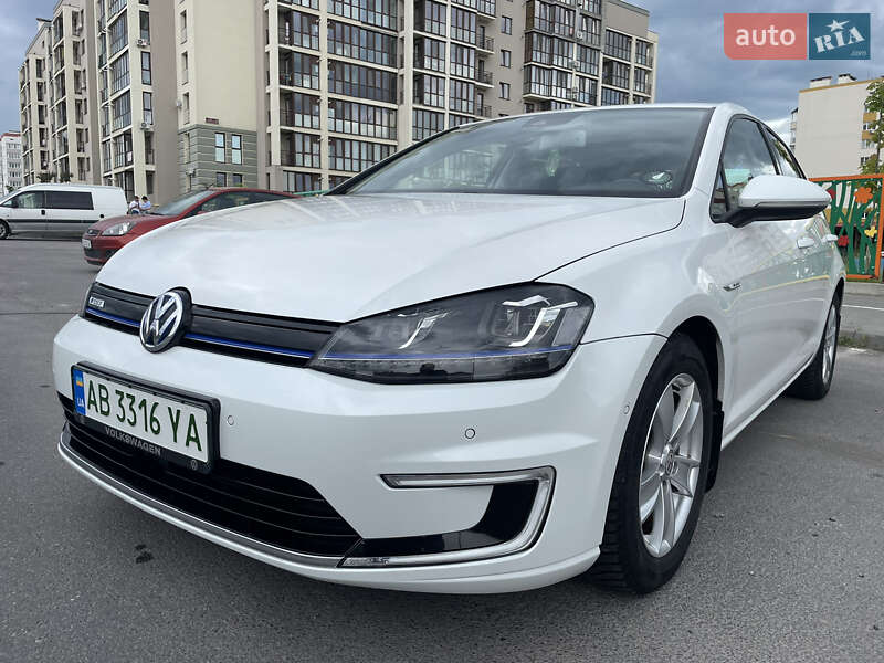 Хэтчбек Volkswagen e-Golf 2014 в Виннице